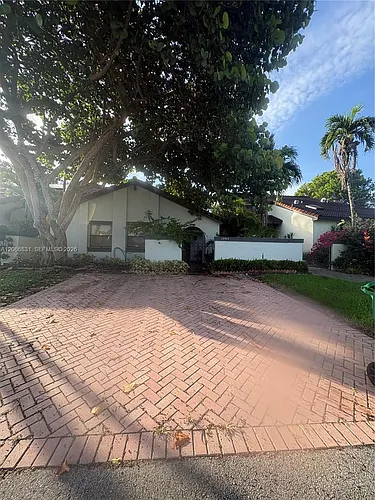 17919 NW 66th Ct Photo 1