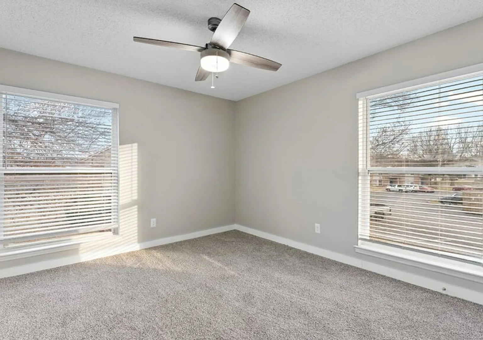 The Avenue Apartments — Photo 4