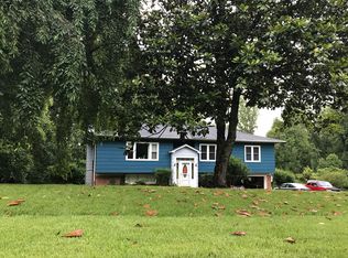 5665 Sweetbriar Rd, Pfafftown, NC 27040