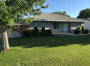 945 W Highland Ave, Hermiston, OR 97838