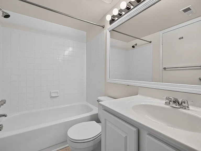 The Residences at the Manor Apartments — Photo 28