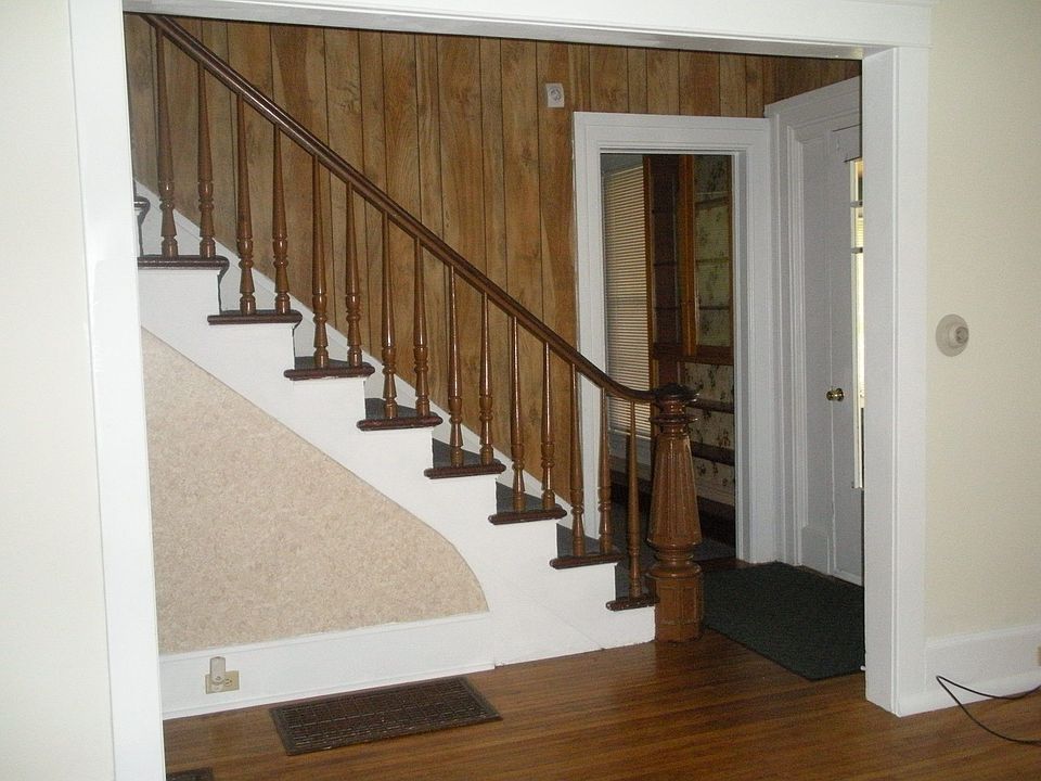 Entry Foyer