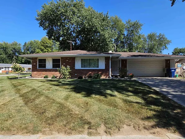 2000 S York Rd, Yorktown, IN 47396