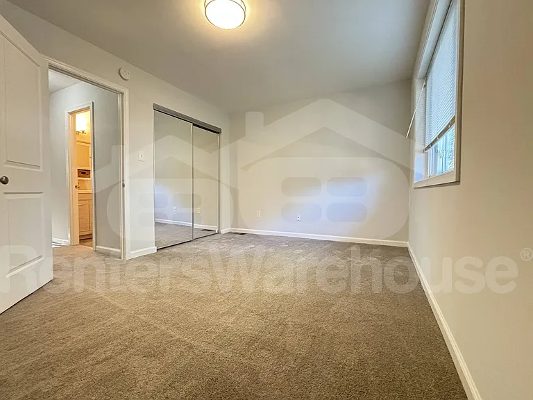 1216 Westview Ter — Photo 12