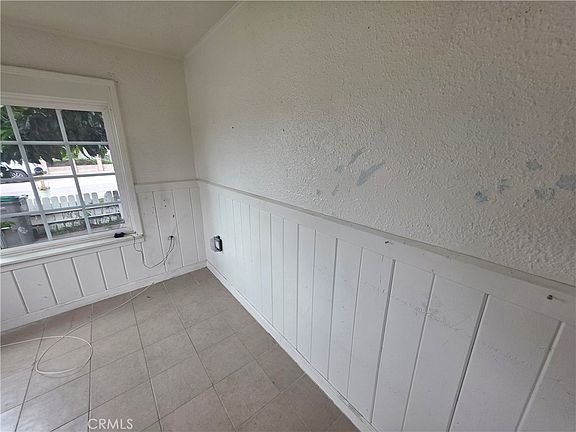 4th image of 557 S 10th St