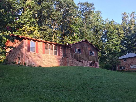 Large front yard and driveway