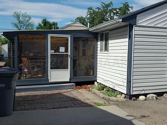 5th image of 613 19th St N