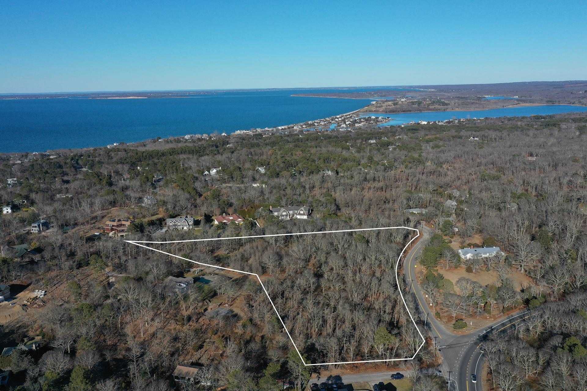 98 Canoe Place Rd, Hampton Bays, NY 11946 Out East