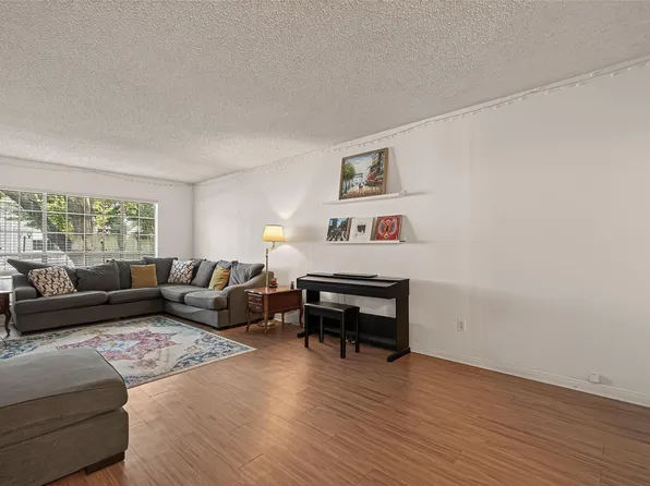 2701 Bellefontaine St APT B4, Houston, TX 77025