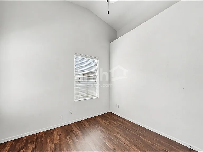 5839 E Nathan St — Photo 15