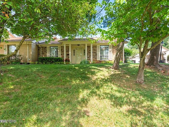 5th image of 7914 Gleason Dr APT 1080
