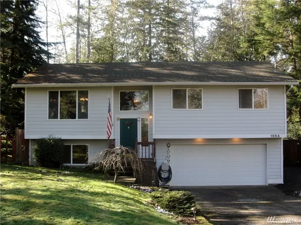 1664 Spruce Ridge Dr, Camano Island, WA 98282