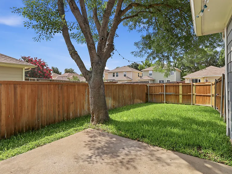 6925 Planters Row Dr — Photo 19