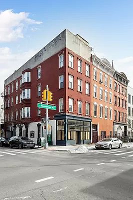 1st image of 150 Manhattan Ave #1