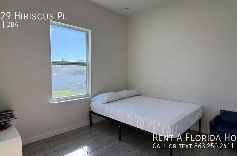 2129 Hibiscus Pl — Photo 24