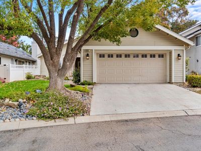 9178 N Woodlawn Dr, Fresno, CA, 93720