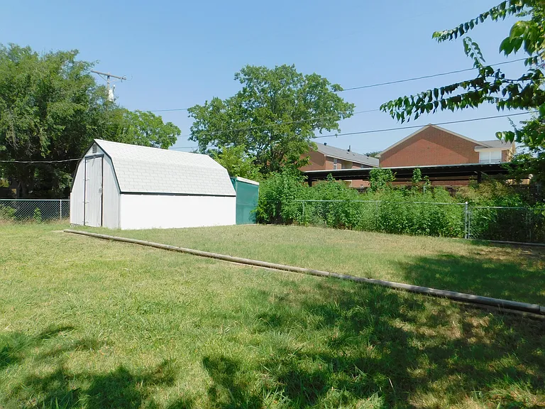 705 Sun Valley Dr — Photo 24