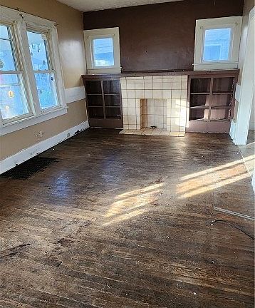 4th image of 822 Bedford Ave NW