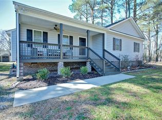 8110 Piper Dr, West Point, VA 23181