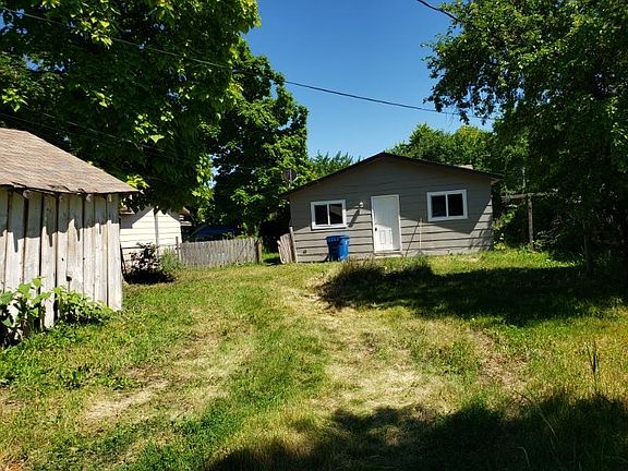 2nd image of 119 20th Ave S