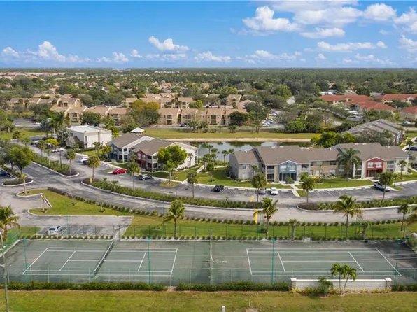 177 Santa Clara Dr APT 16, Naples, FL 34104