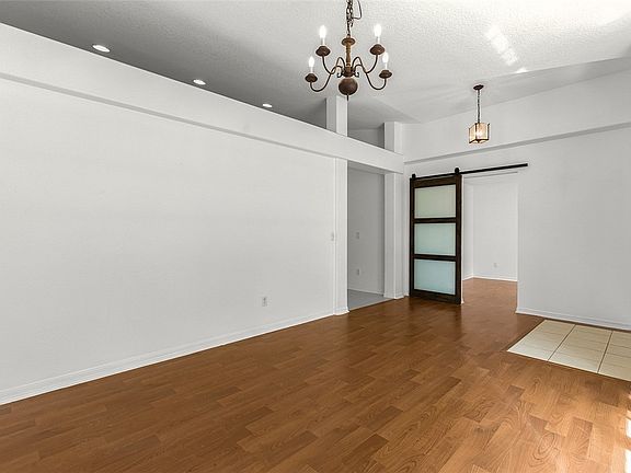 4th image of 8245 96th Ct
