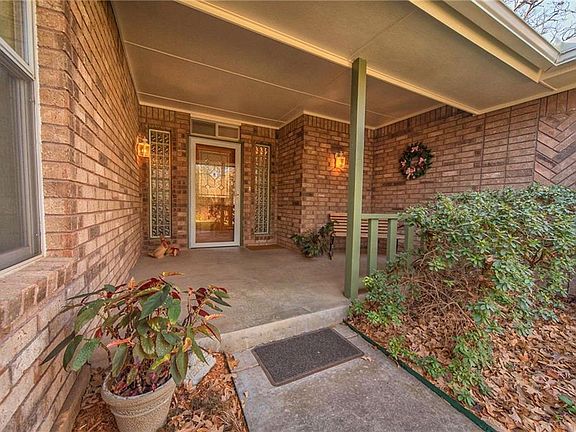 5th image of 19306 Cardinal Creek Dr N