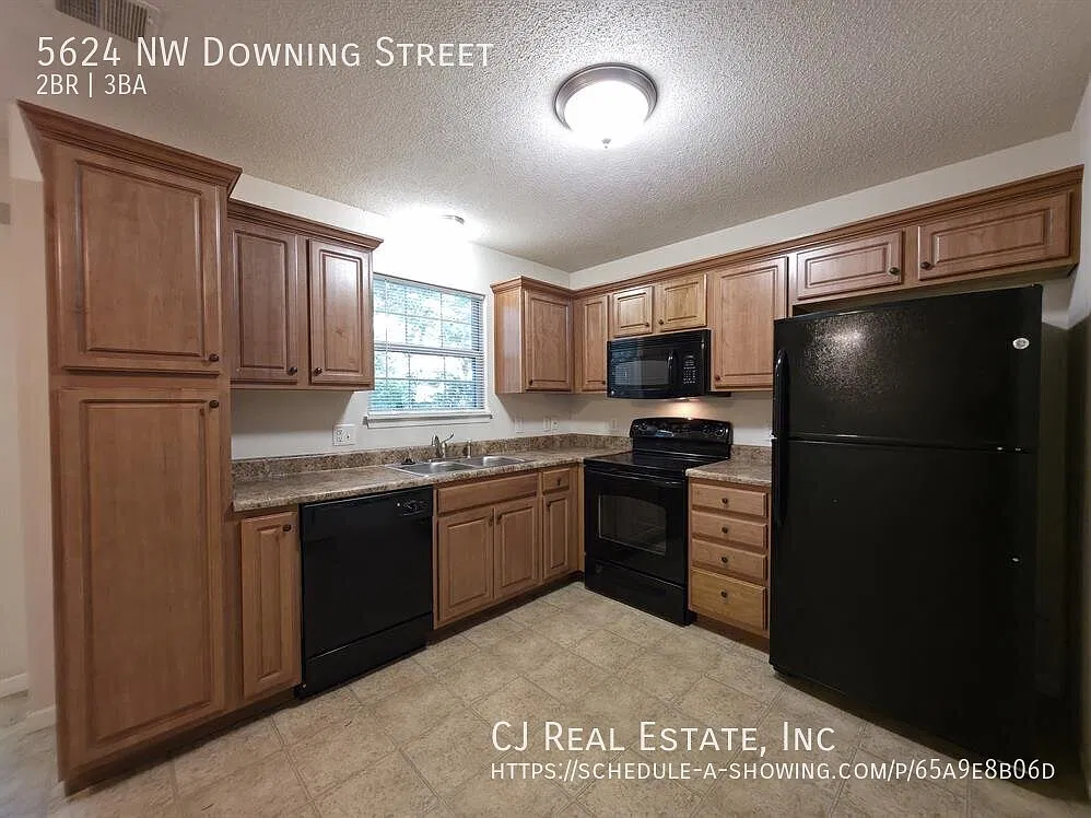 2 bed, 2.5 bath, $1,390 — Photo 4