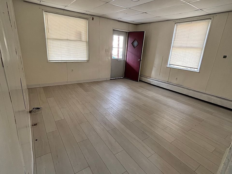 1st image of 100 E Bennett St #100