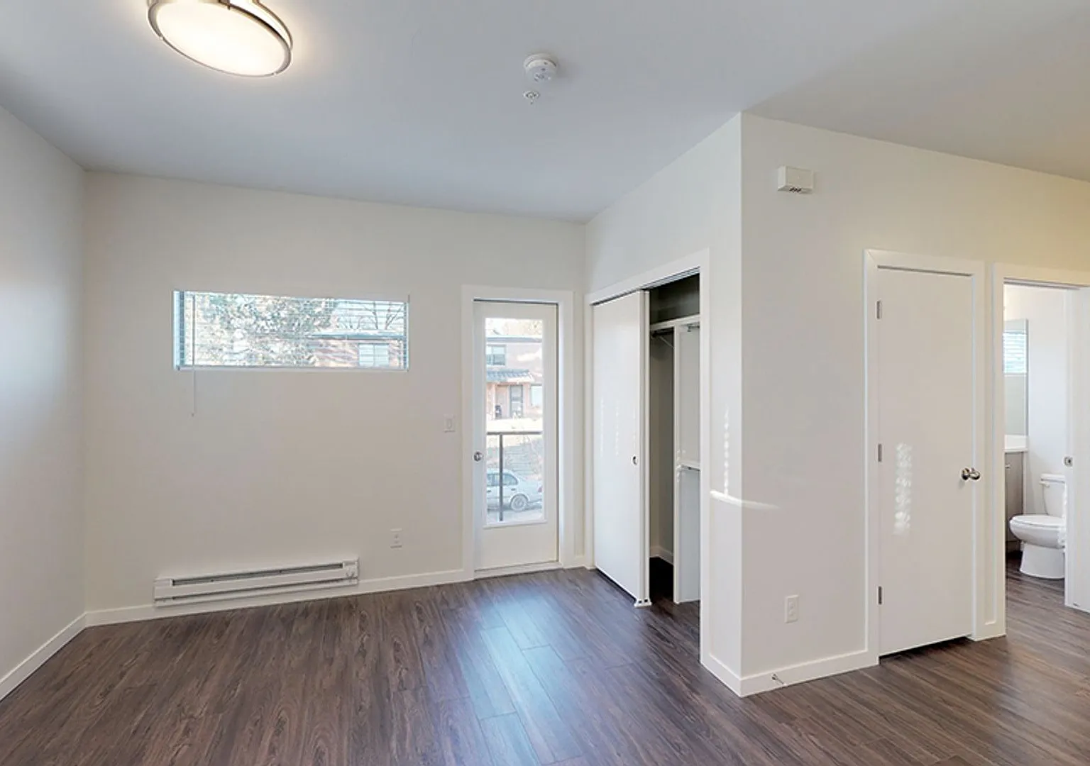 1298 Meade St — Photo 2