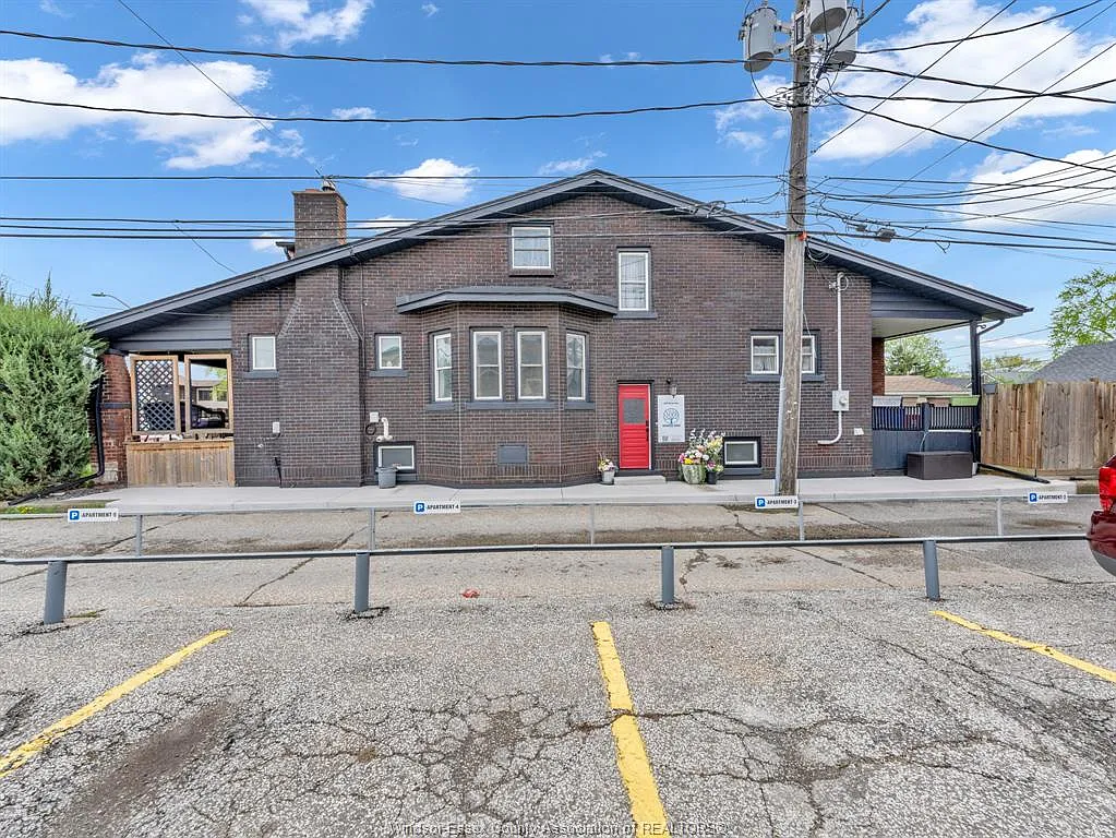 Building Photo - 1029 Parent Ave