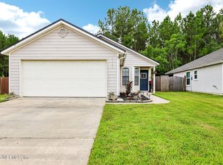 2001 Hunters Trace Cir, Middleburg, FL 32068