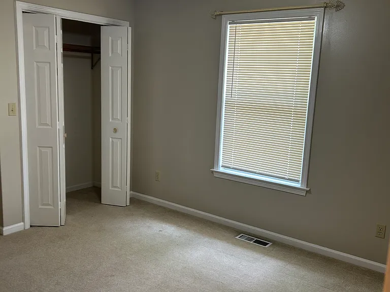 518 E South St #1 — Photo 8