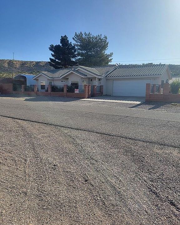 1st image of 976 N Desert Wind Dr