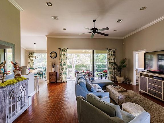 2nd image of 1813 Bahama Ave