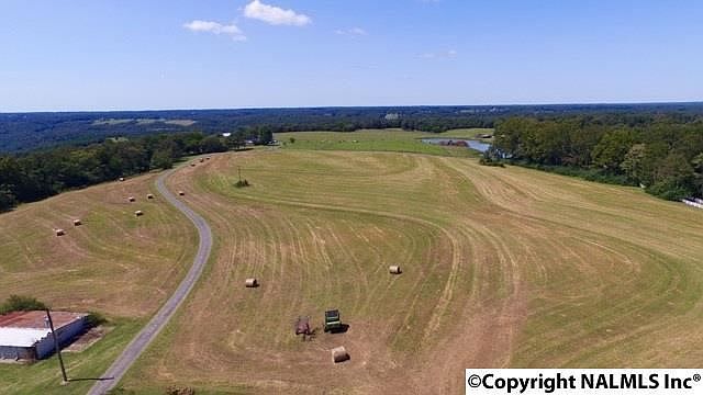 2nd image of 975 Martin Ln
