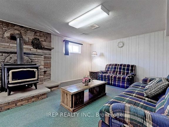 3rd image of 94 Iangrove Ter #Basement