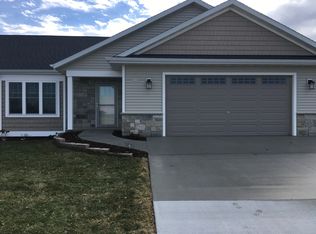 440 Jewel St, Juneau, WI 53039