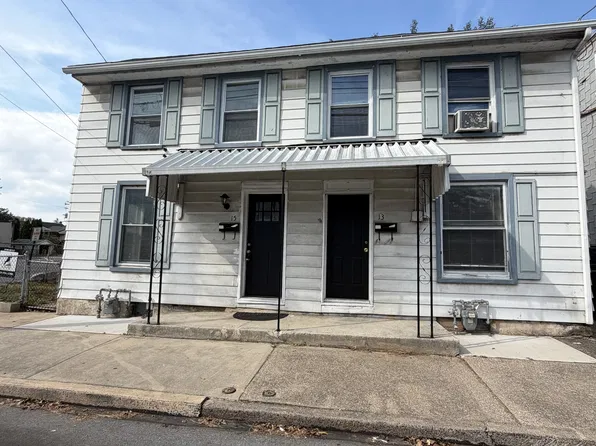 13 W Water St #1, Middletown, PA 17057