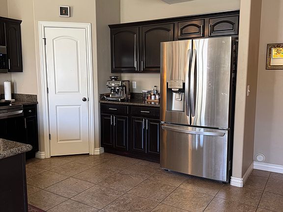 5th image of 1009 W Village Bend Ln
