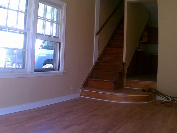 3rd image of 400 Brierhill Dr