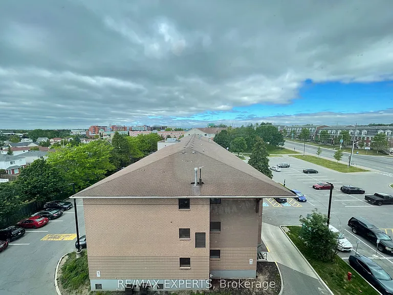 1900 Simcoe St N #518 — Photo 9