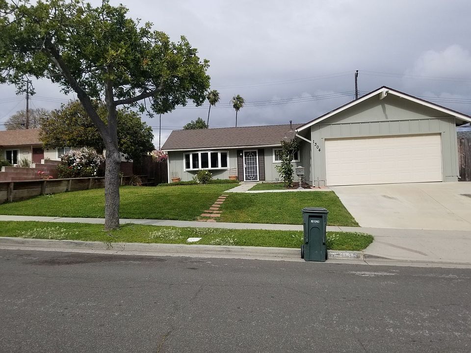 1st image of 1304 Arrowhead Ave