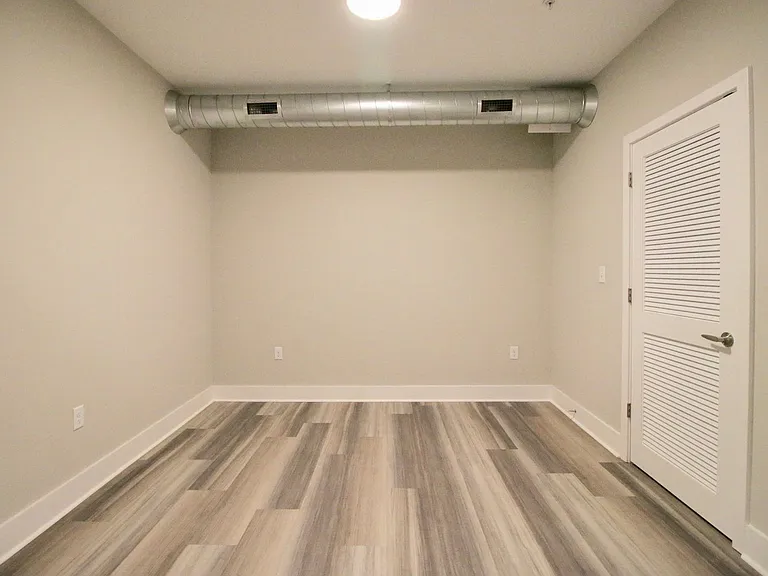 Main2525 — Photo 15