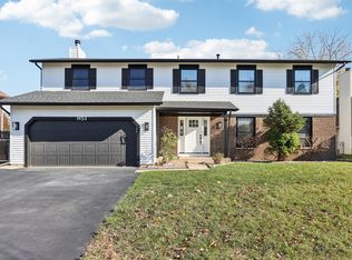 951 Kentucky Ln, Elk Grove Village, IL 60007