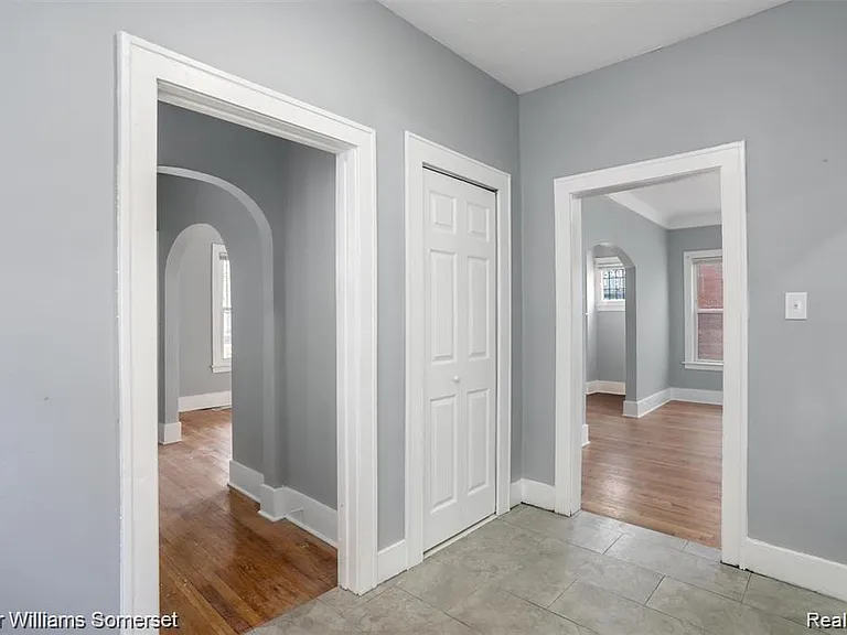 3322 Webb St — Photo 2