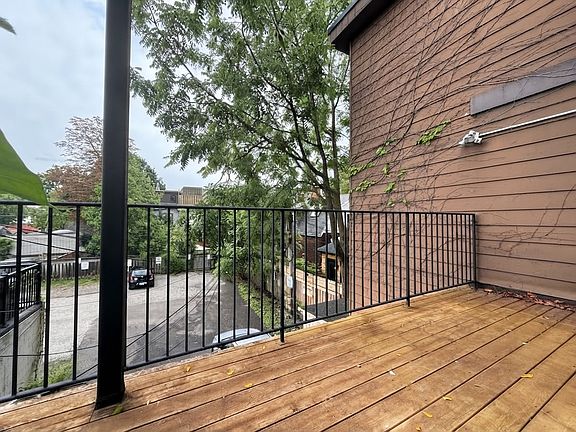 4th image of 73 Roncesvalles Ave #2