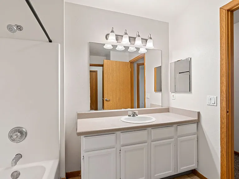 Chestnut Ridge Apartments — Photo 19