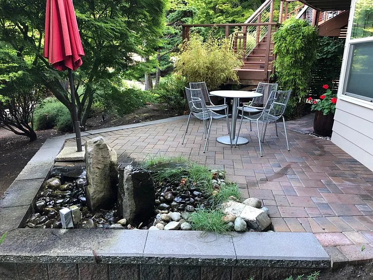 1154 Viewland Way — Photo 1