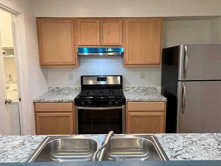6800 Trendal Ln — Photo 2